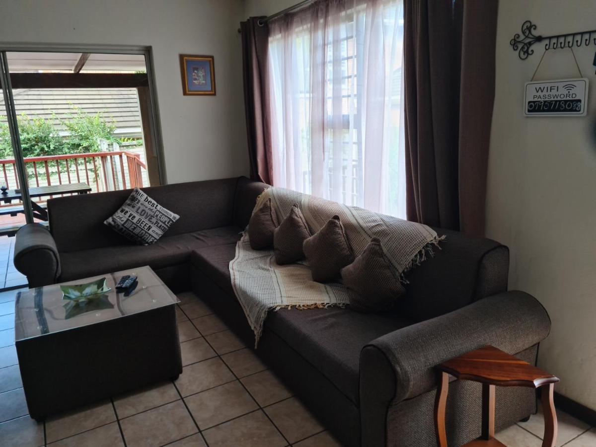 Mackenzies Accommodation East London Εξωτερικό φωτογραφία
