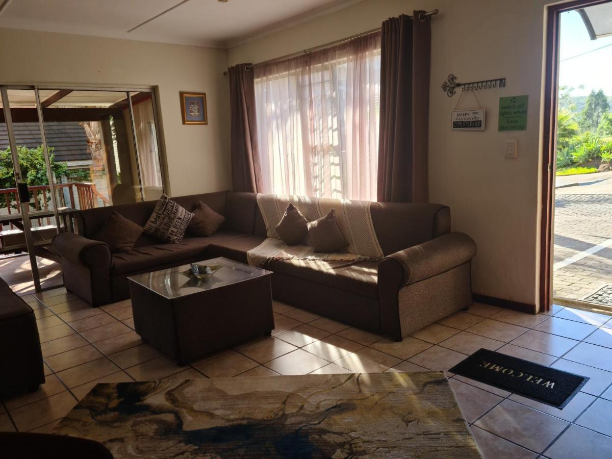 Mackenzies Accommodation East London Εξωτερικό φωτογραφία