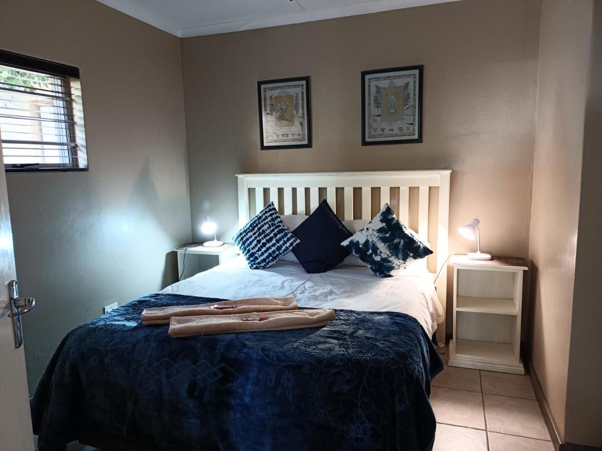 Mackenzies Accommodation East London Εξωτερικό φωτογραφία