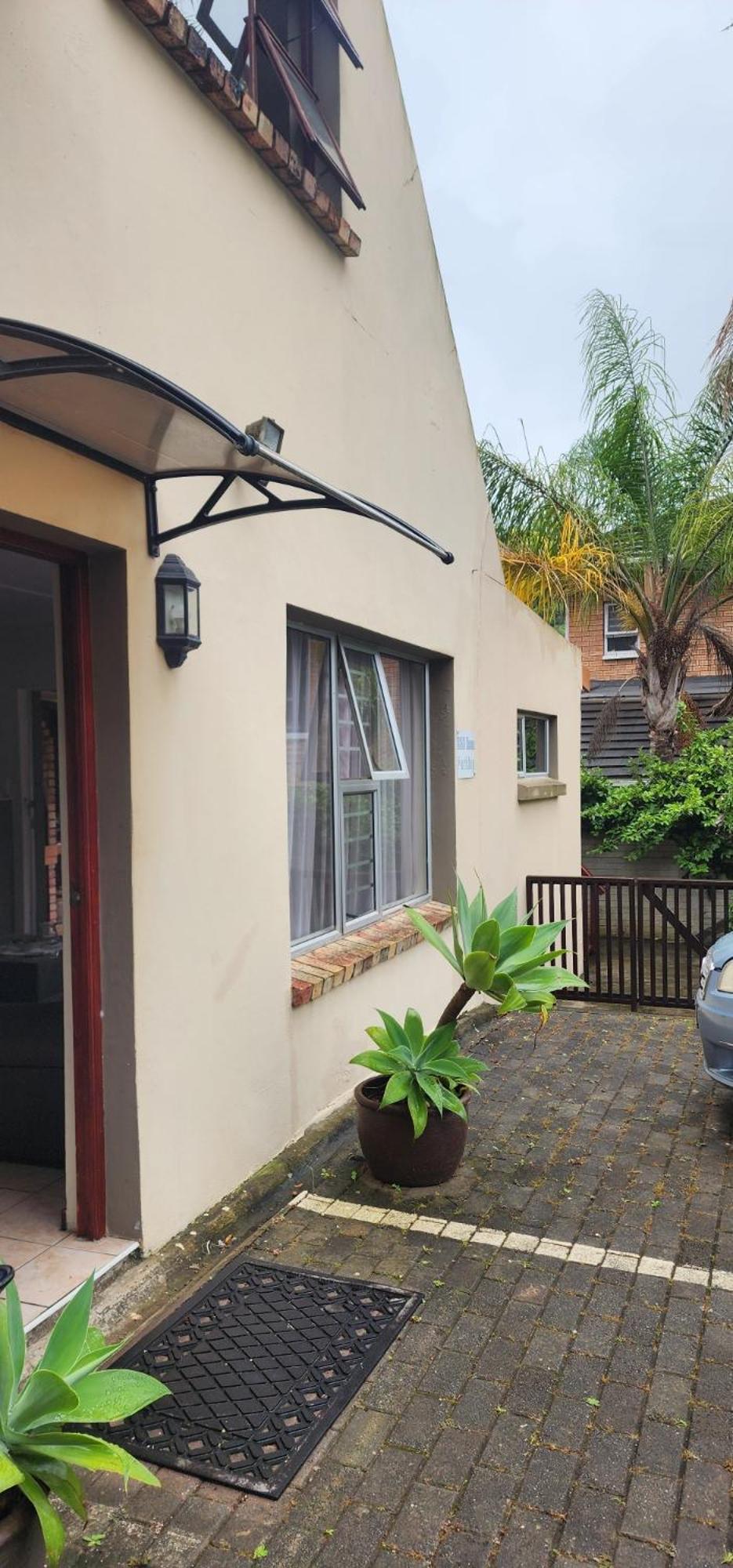 Mackenzies Accommodation East London Εξωτερικό φωτογραφία
